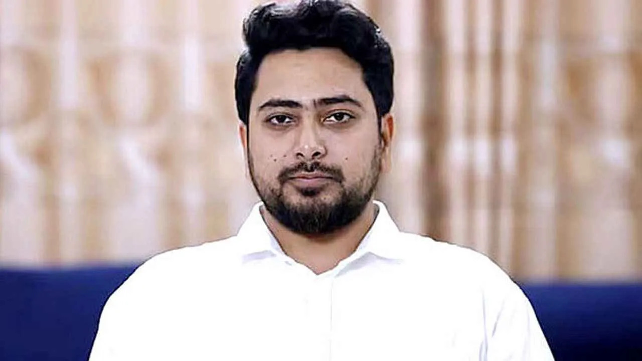 জুলাই বিপ্লবে নির্ভীক কণ্ঠস্বর ছিলেন কারিনা কায়সার: নাহিদ ইসলাম