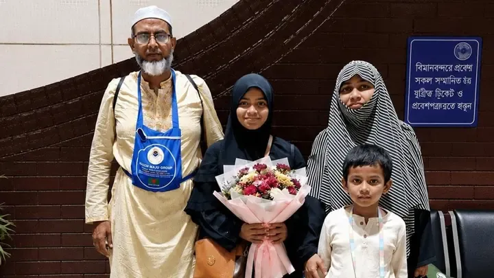 উমরা বিজয়ী ‘নাজিফা খান’ সৌদি আরব রওনা