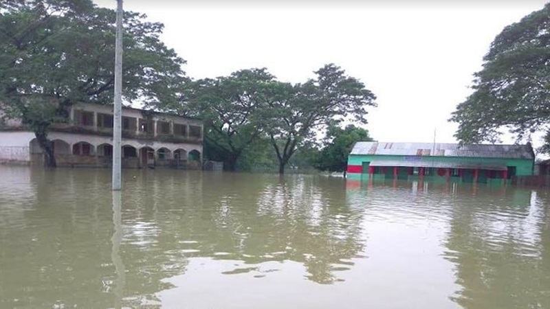 Netrokona flood: 40,000 people stranded
