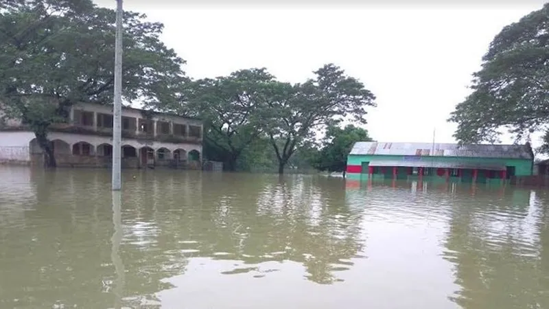 Netrokona flood: 40,000 people stranded