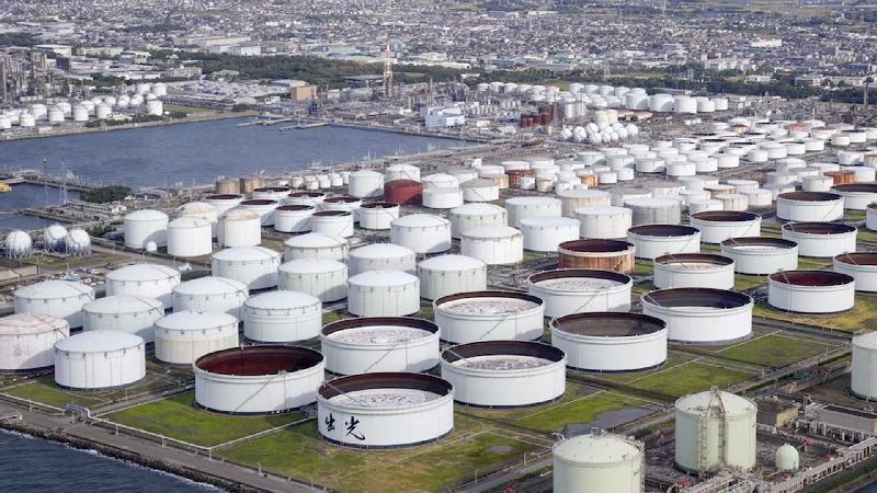 Oil prices jump as Middle East conflict stokes supply worry
