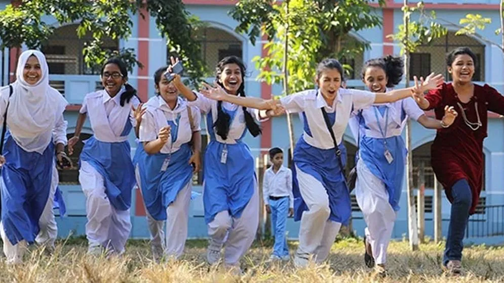 দীর্ঘ ছুটিতে যাচ্ছে শিক্ষাপ্রতিষ্ঠান