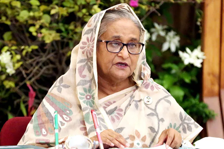 আইন নিজের হাতে তুলে নিবেন না : প্রধানমন্ত্রী