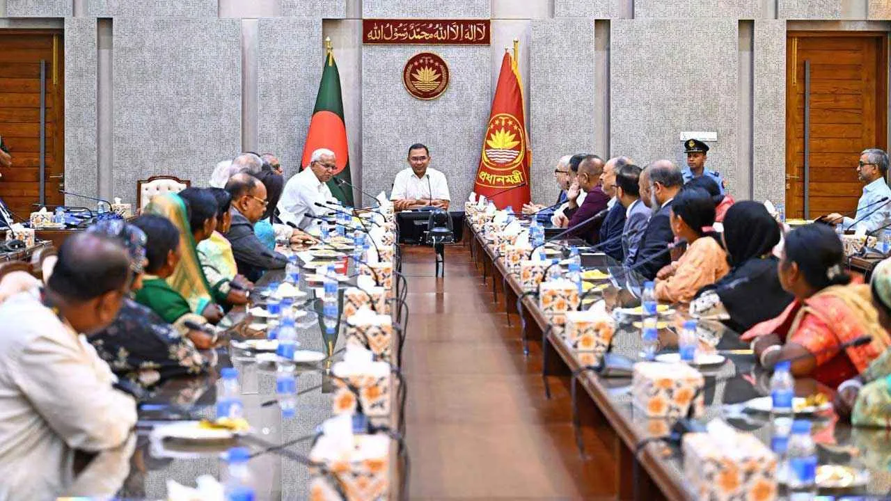 ‘সবাই এগিয়ে এলে বড় সমস্যার সমাধানও সম্ভব’