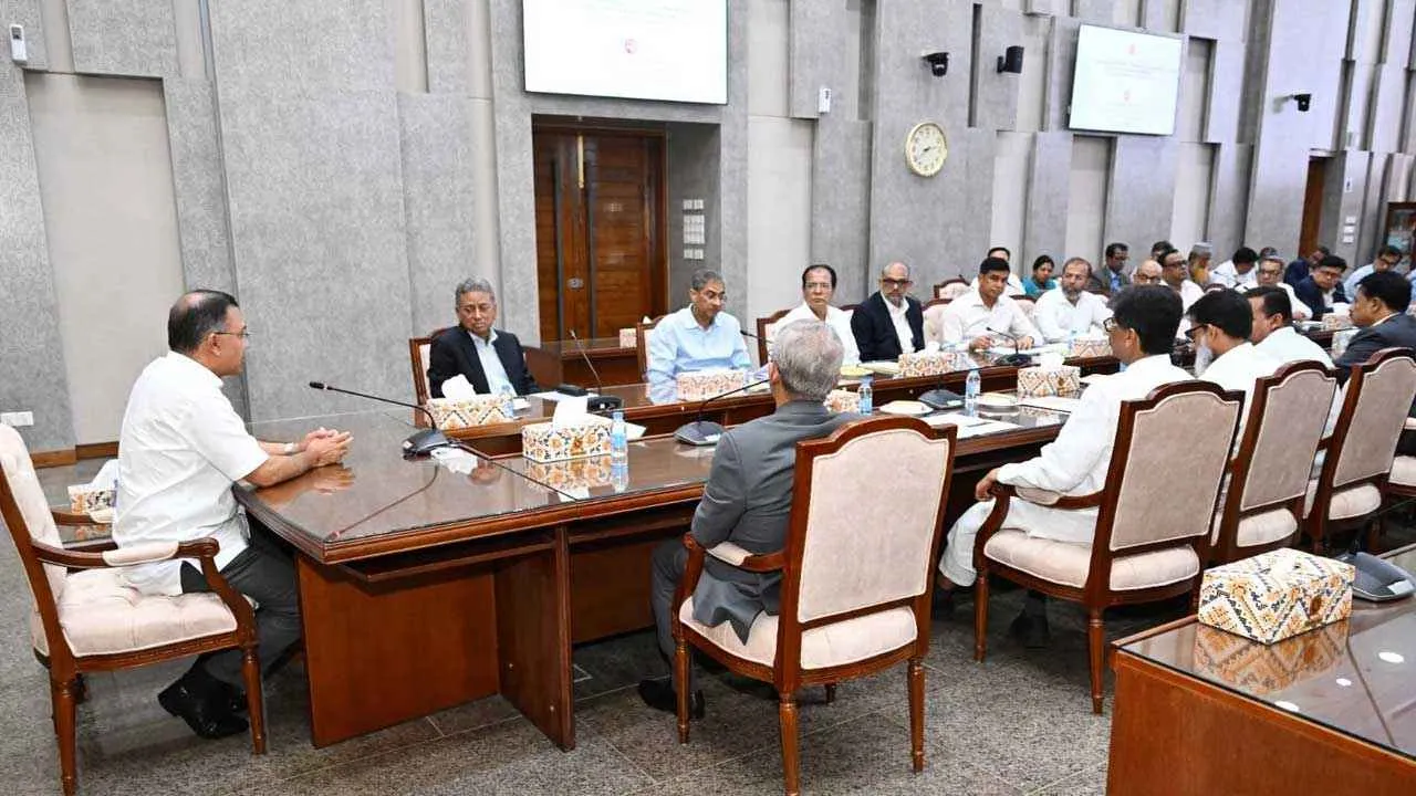 সড়ক ও বাঁধ ভাঙন রোধে বিন্না ঘাস ব্যবহারের সিদ্ধান্ত