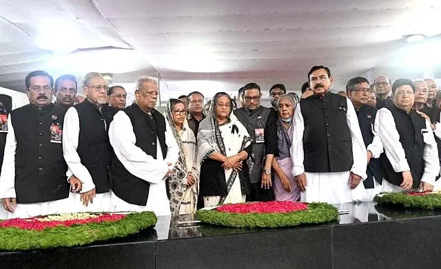 PM pays homage to Bangabandhu on his 48th martyrdom anniversar