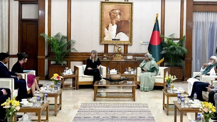 PM calls for more Swedish investment as H&M CEO calls on her