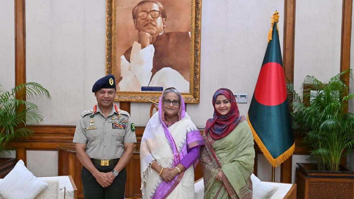 প্রধানমন্ত্রীর সঙ্গে বিদায়ী সেনাপ্রধানের সাক্ষাত