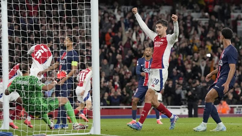 Arsenal beat PSG 2-0 in Champions League