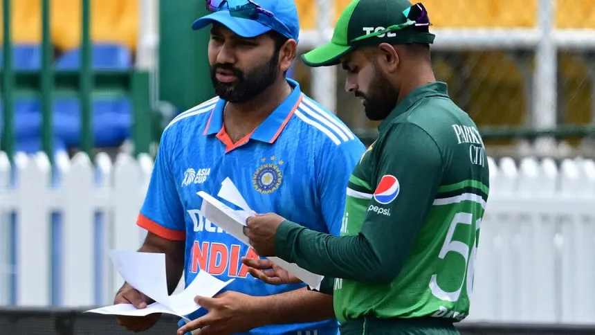 Pakistan opt to bowl against India in sunny Colombo