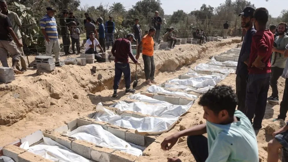 লাশে নির্যাতনের চিহ্ন, চাঞ্চল্যকর তথ্য প্রকাশ করল দ্য গার্ডিয়ান