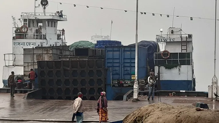 Paturia-Daulatdia ferry services resume