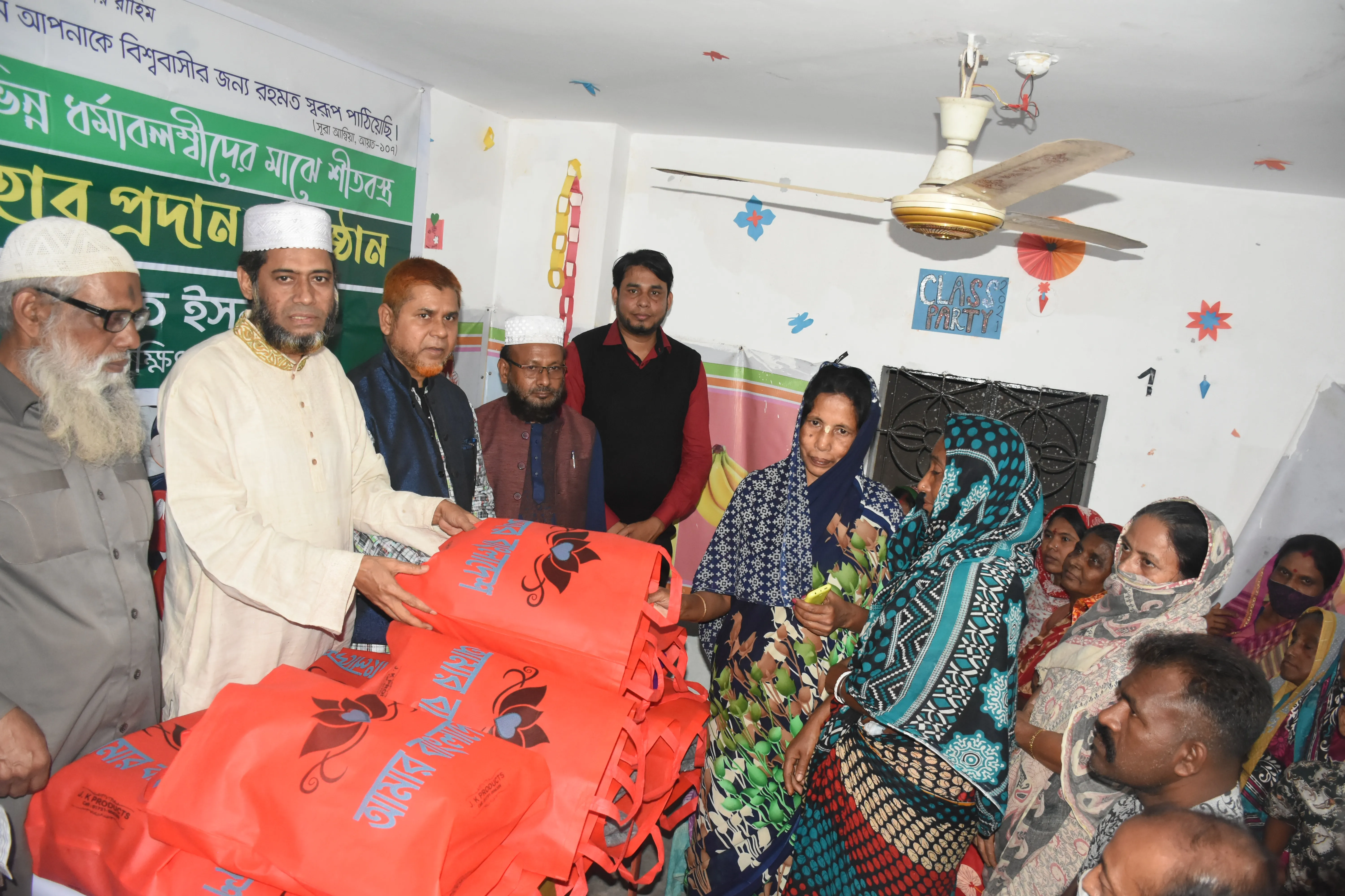 ঐক্যবদ্ধ হয়ে মানবতার পাশে দাঁড়াতে হবে: মঞ্জুরুল ইসলাম ভূঁইয়া