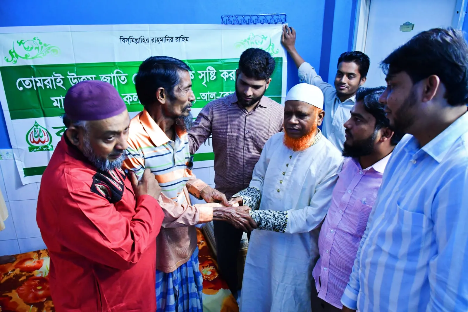 রাজধানীতে জামায়াতের আর্থিক সহায়তা প্রদান