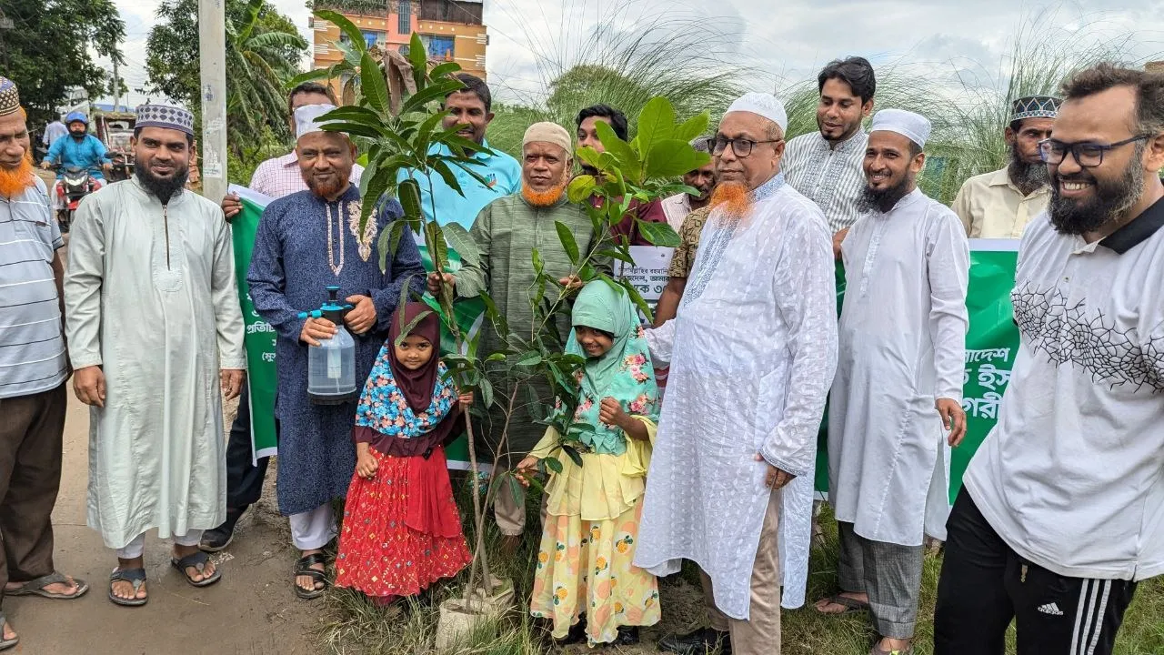 প্রকৃতির ভারসাম্য রক্ষায় ঢাকাকে সবুজের নগরীতে পরিণত করতে হবে : বুলবুল