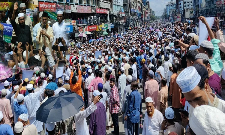 কুরআন অবমাননার প্রতিবাদে রাজধানীতে জামায়াতের বিশাল বিক্ষোভ সমাবেশ