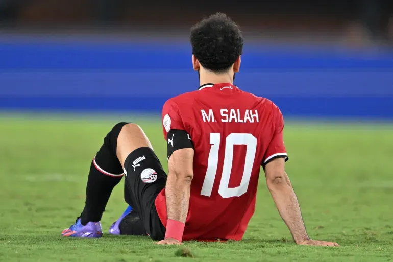 صلاح يؤمن بفوزه باللقب "عاجلا أم آجلا" ويعود إلى إنجلترا لاستكمال العلاج