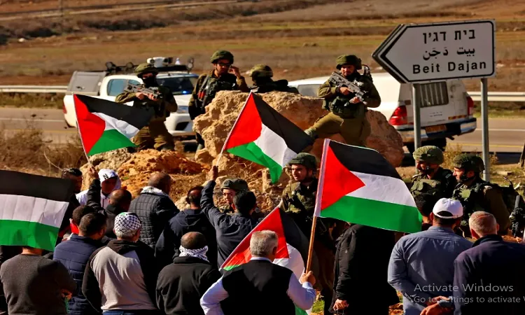 Israeli police shoot dead Palestinian