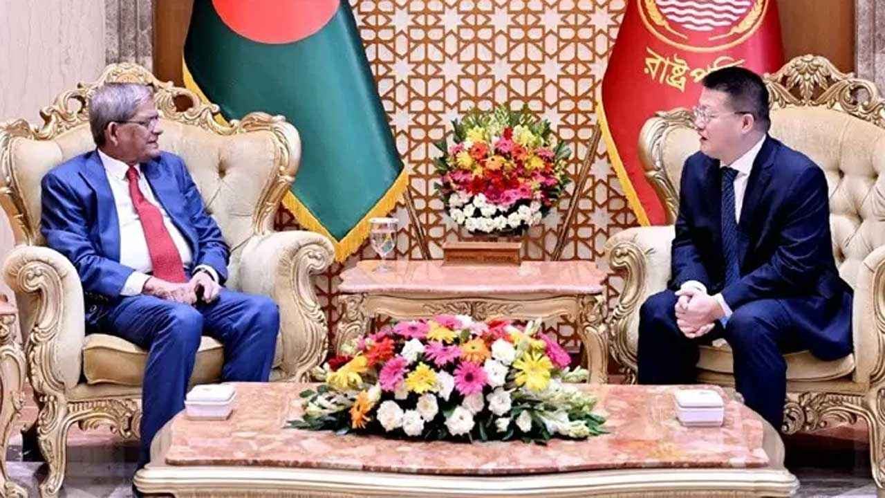 বিনিয়োগ বাড়ানো ও রোহিঙ্গা ফেরাতে চীনের সহযোগিতা চাইলেন রাষ্ট্রপতি