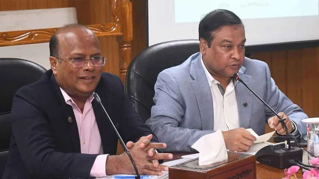 সাংবাদিকদের দায়বদ্ধতা কেবল জনগণের প্রতি: কাদের গনি চৌধুরী