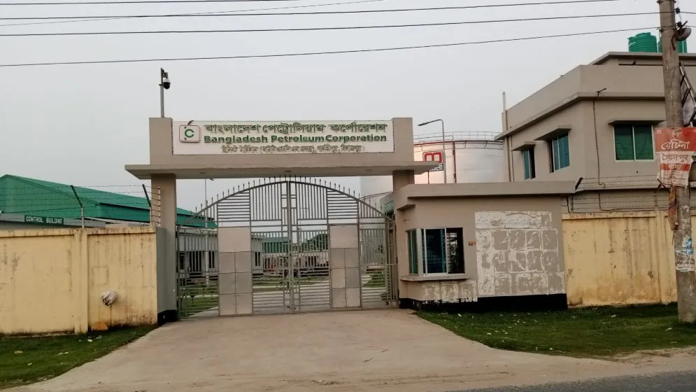 ভারত থেকে এলো আরও ৫ হাজার মেট্রিক টন ডিজেল