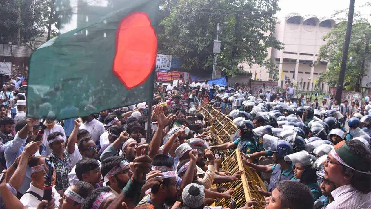 শিক্ষকদের ‘মার্চ টু যমুনা’ কর্মসূচি ঘোষণা