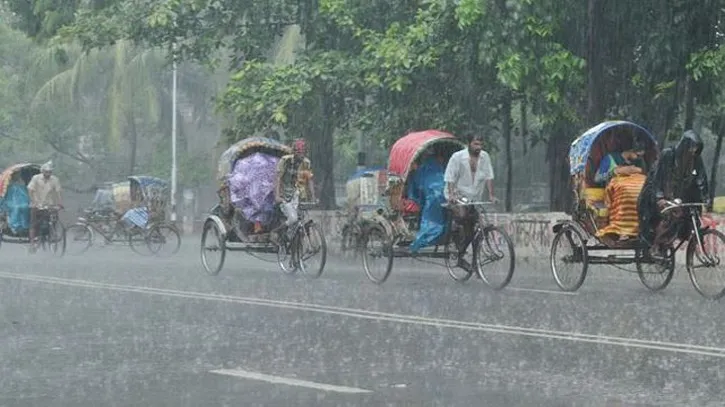 সাগরে লঘুচাপ, শনিবারও সারাদেশে বৃষ্টির আভাস