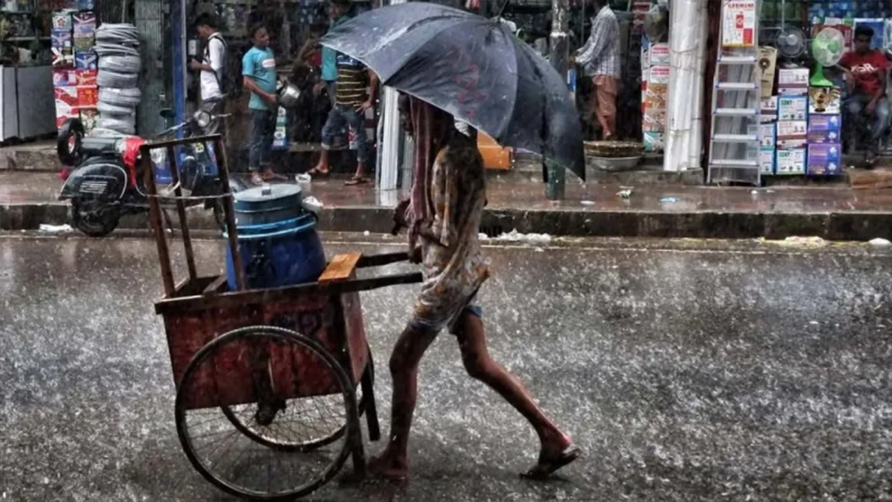 ভ্যাপসা গরমে অস্বস্তি, ঢাকায় বৃষ্টির আভাস