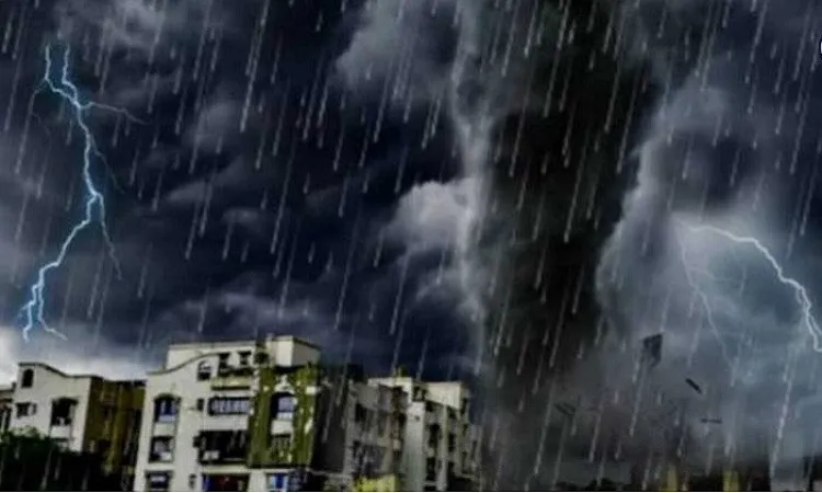রাজধানীসহ সারাদেশে হতে পারে বজ্রসহ বৃষ্টি