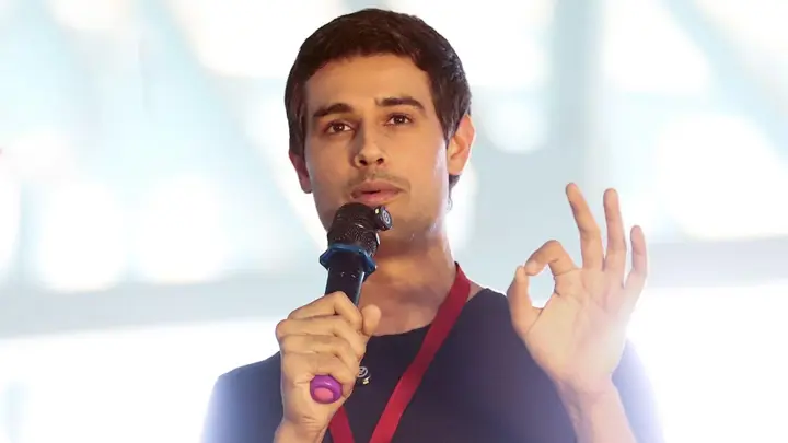 মোদিকে হিটলার-মুসোলিনির পরিণতি স্মরণ করিয়ে ধ্রুব রাঠির হুঁশিয়ারি