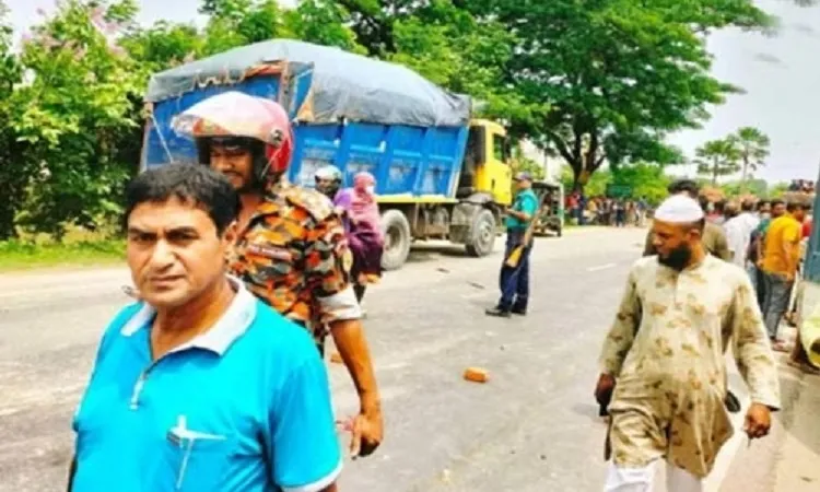 রাজশাহীতে ত্রিমুখী সংঘর্ষে শিশুসহ নিহত ৩