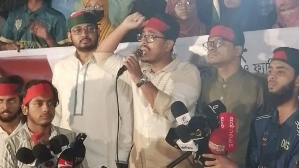 ইন্টেরিমের কারণে হাসিনা ও দোসররা গর্ত থেকে ষড়যন্ত্র করছে : ডাকসু ভিপি