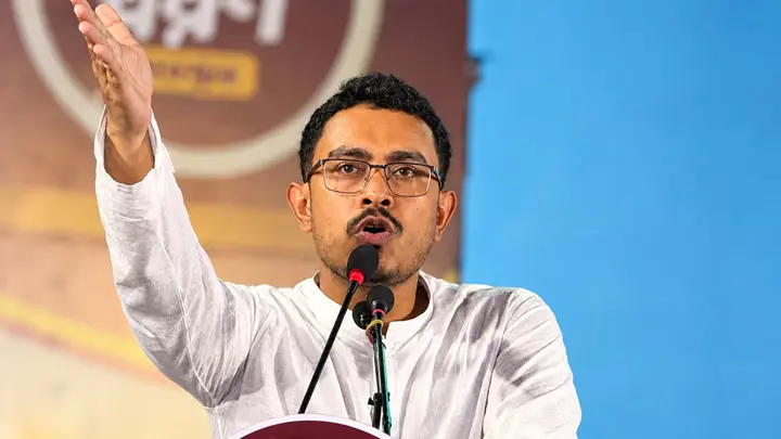 ছাত্রদলের পাহারায় চোরের মতো ক্যাম্পাসে ঢুকেছেন চুয়েটের ভিসি : সাদিক কায়েম