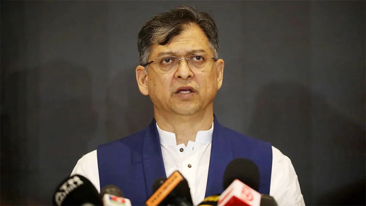 সংসদের খারাপ সংস্কৃতি থেকে বেরিয়ে আসতে চায় বিএনপি : স্বরাষ্ট্রমন্ত্রী