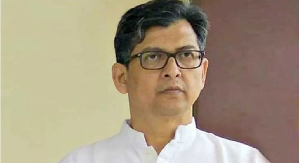 BNP leader Salahuddin off to London to meet Tarique
