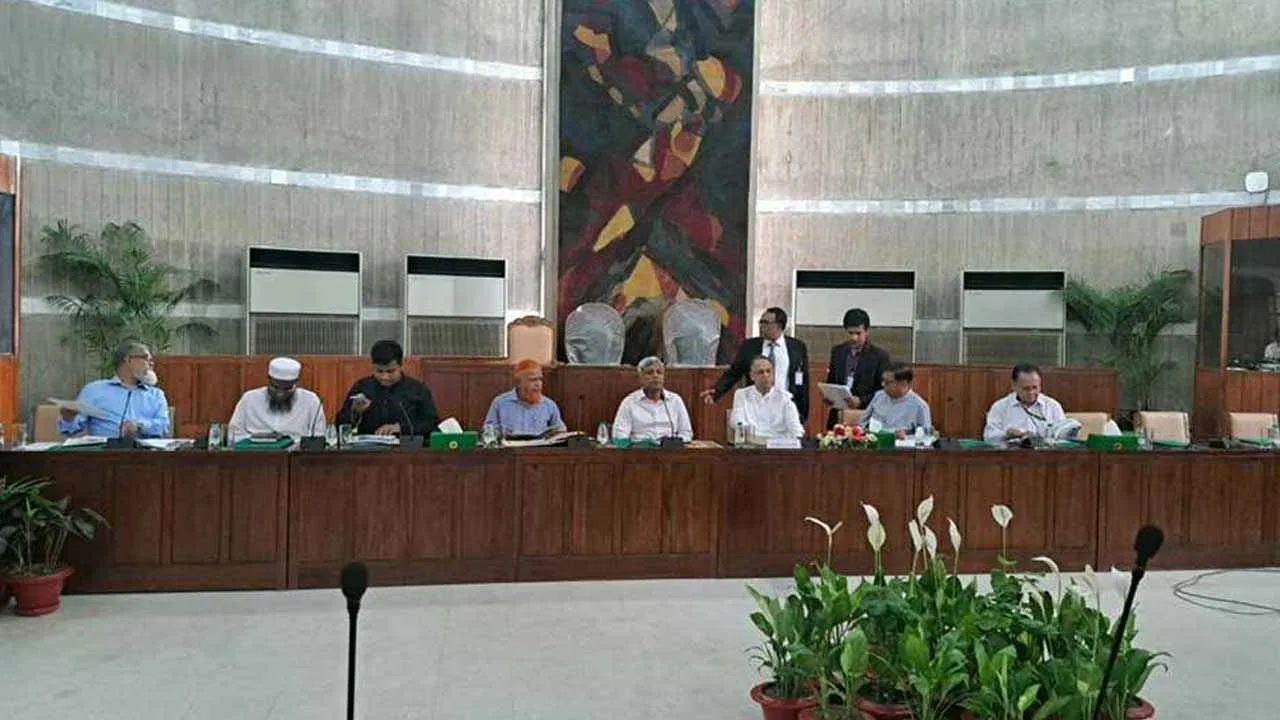 জ্বালানি পরিস্থিতি নিয়ে সংসদীয় বিশেষ কমিটির প্রথম সভা অনুষ্ঠিত