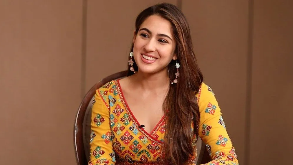 সারাকে নাম বদলে রাখার পরামর্শ ভক্তদের