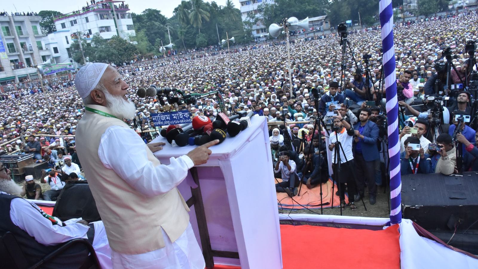 জীবন দিবো-তবু দেশের এক ইঞ্চি মাটিও কাউকে দিবো না : ডা.শফিকুর রহমান