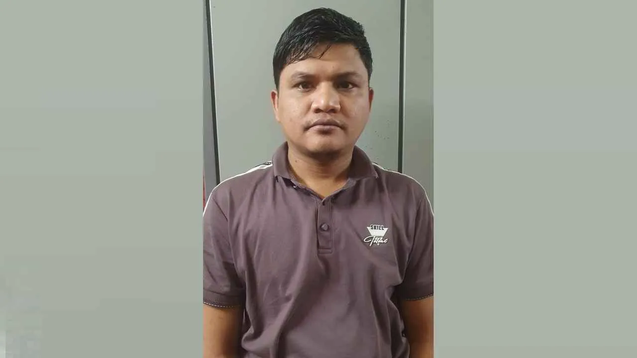 রাড্ডা স্বাস্থ্যকেন্দ্রে হামলায় যুবদল ও ছাত্রদলের সাবেক নেতা গ্রেপ্তার