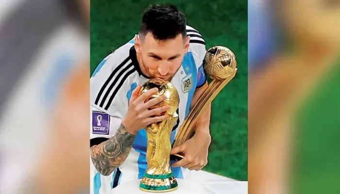 দুটি গোল্ডেন বল জিতে রেকর্ড গড়লেন মেসি