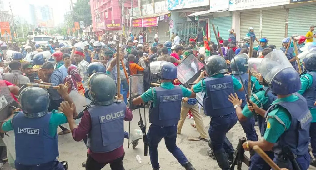 সারাদেশে ‘মার্চ ফর জাস্টিস’ কর্মসূচিতেও পুলিশের হামলা