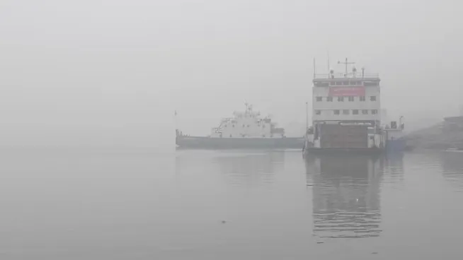 পাটুরিয়া-আরিচা নৌপথে ফেরি চলাচল বন্ধ