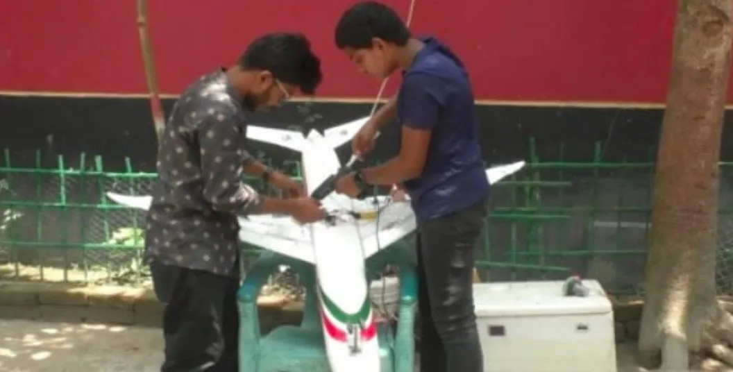 সামিউল প্লেনসহ একাধিক যন্ত্র তৈরি করছেন