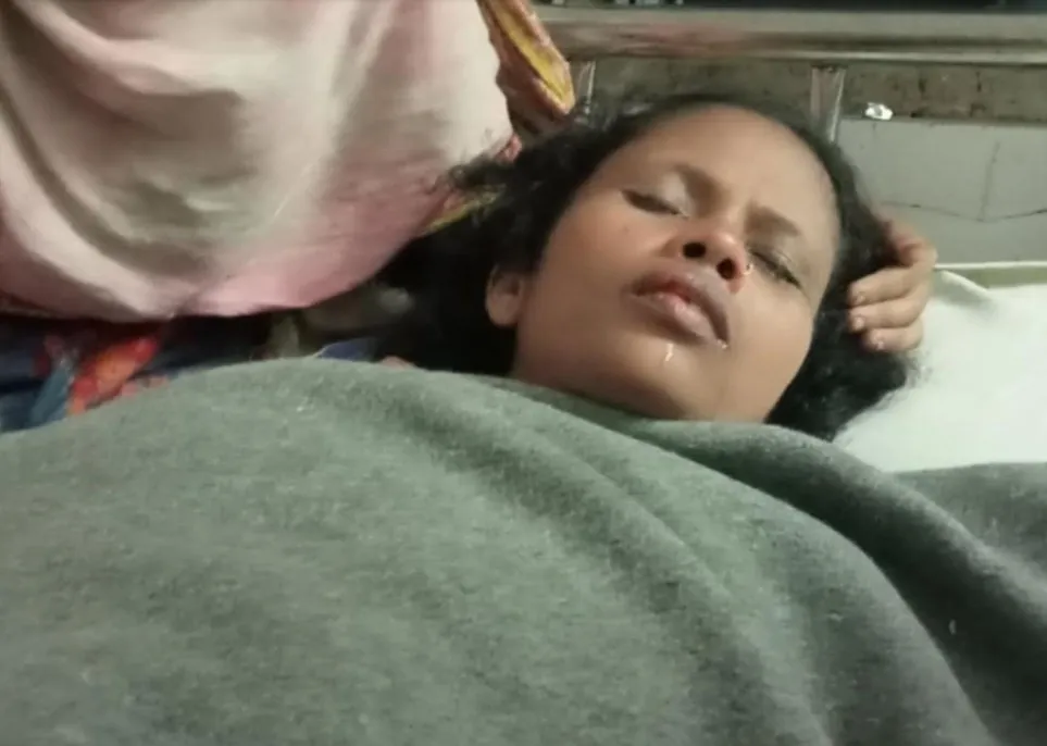 মামলা তুলে না নেওয়ায় ধর্ষিতার মাকে পিটিয়ে হত্যার চেষ্টা