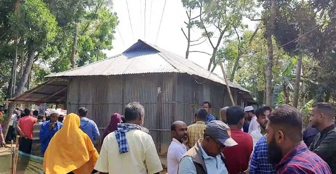 টিনের ঘর বিদ্যুতায়িত হয়ে শিশুর মৃত্যু