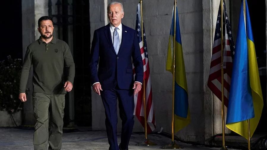 Biden, Zelenskiy inch towards Nato with 10-year defence agreement