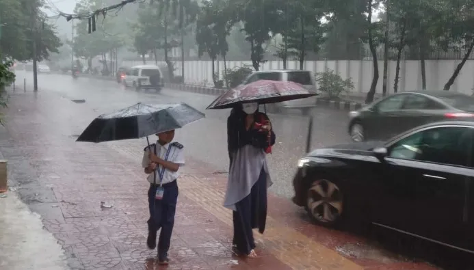 Rain may ease after evening: meteorologist