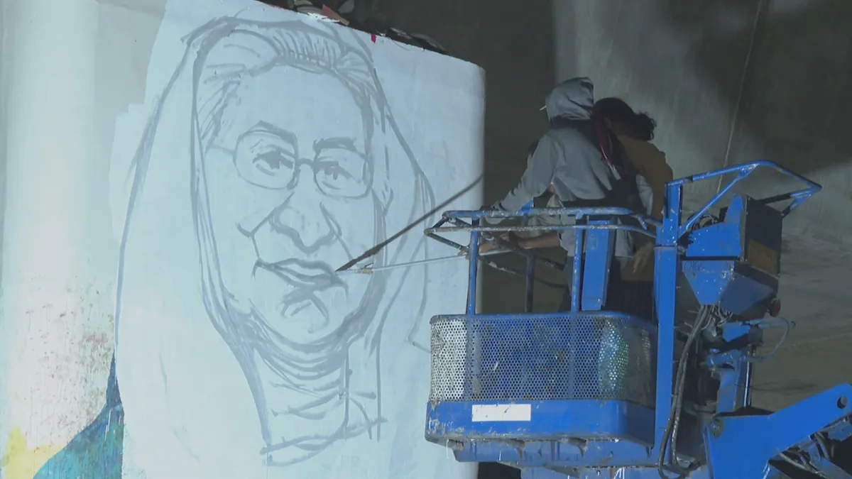 নতুন করে আঁকা হলো শেখ হাসিনার গ্রাফিতি