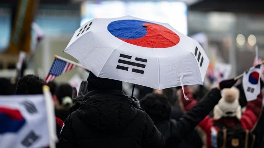 South Korea police seek to extend arrest deadline for impeached president