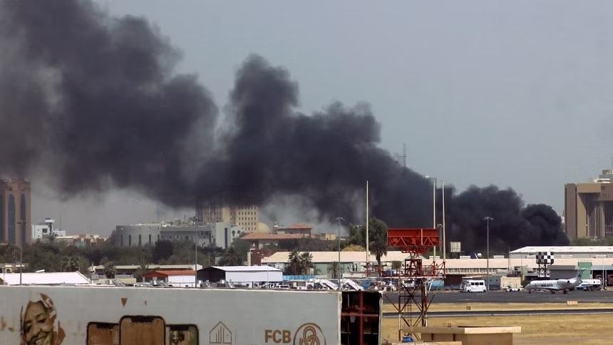 Deadly fighting between army, paramilitaries in Sudan kills 27